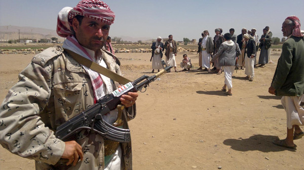 نزوح الآلاف من عمران واستمرار مواجهات الجيش والحوثيين