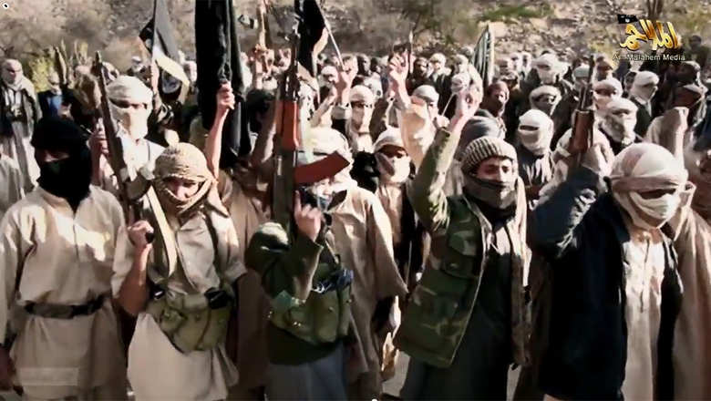 سقوط احد ابرز معاقل القاعدة في البيضاء تحت سيطرة الحوثيون
