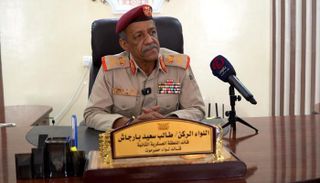 قائد المنطقة العسكرية الثانية: مخططات القاعدة والحوثي في حضرموت تهاوت