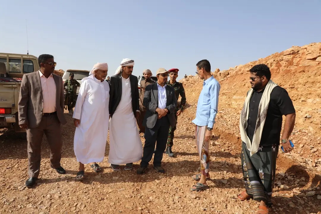 محافظ حضرموت يتابع أضرار السيول .. ويؤكد استكمال طريق عمد الضليعة ..بنسبة إنجاز 94%